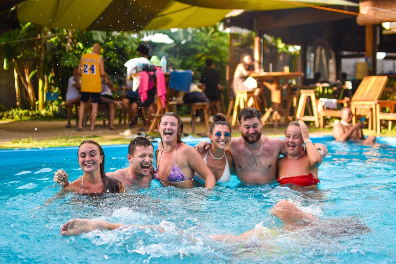 Mad Monkey Siargao (adults Only) Hostel